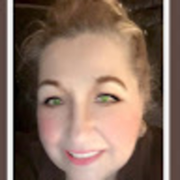 Meet your Posher, Ester - Picture 1 of 1